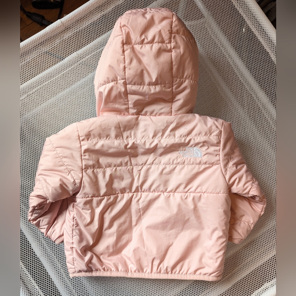 EUC THE NORTH FACE Infant fully reversible hooded winter jacket size 3-6… - Picture 3 of 11